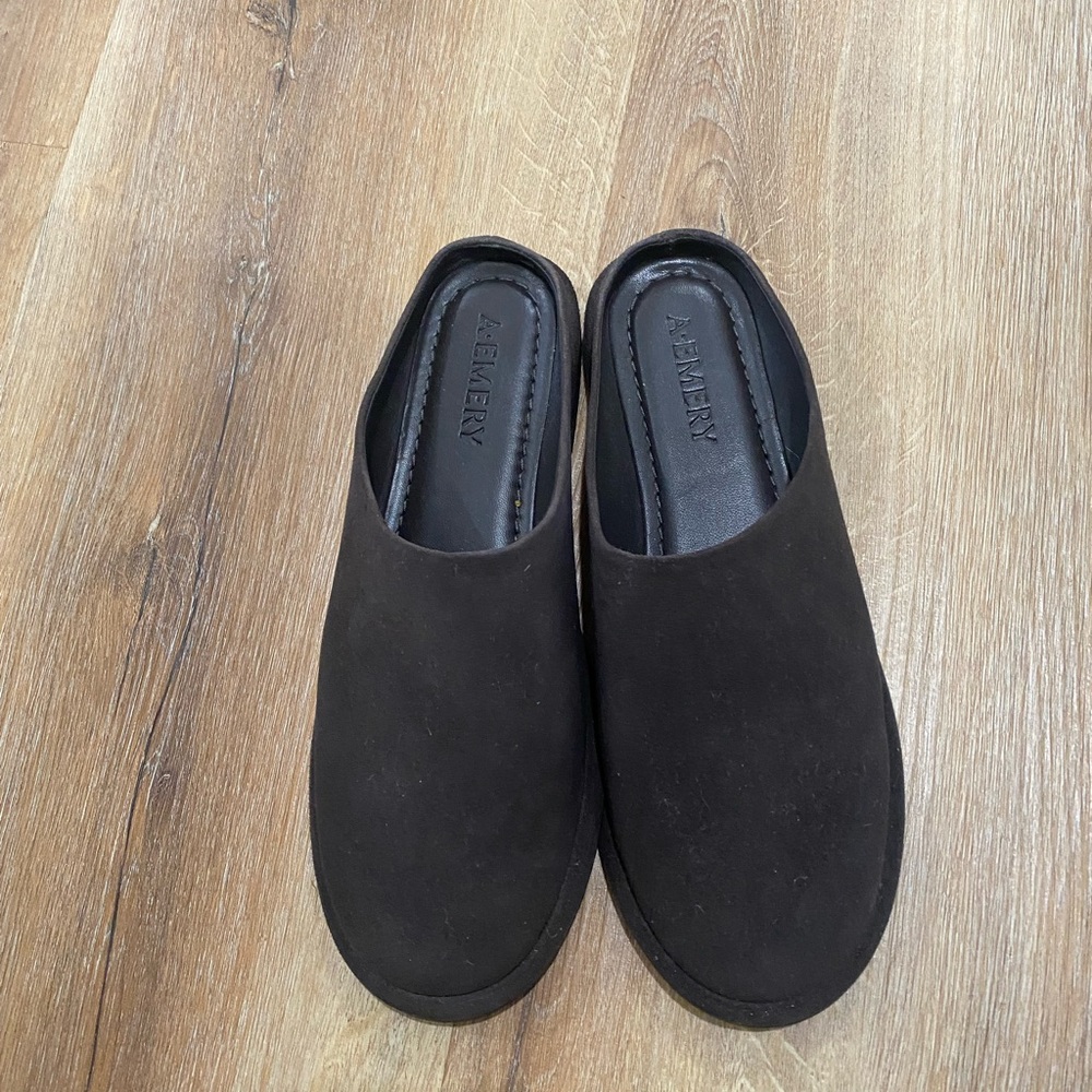 A.Emery Women’s Spencer Suede chocolate brown Flats.